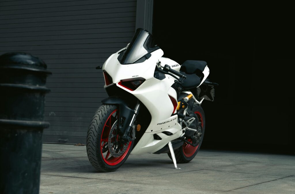 7 Best Ways to Improve Your Bike’s Braking Performance for Safer Indian Roads (A Confidence-Boosting Yet Eye-Opening Guide)