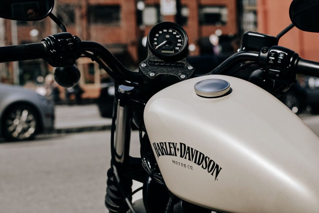Behind Every Custom Fuel Tank: 7 Powerful Details That Turn a Bike Into Something Unforgettable